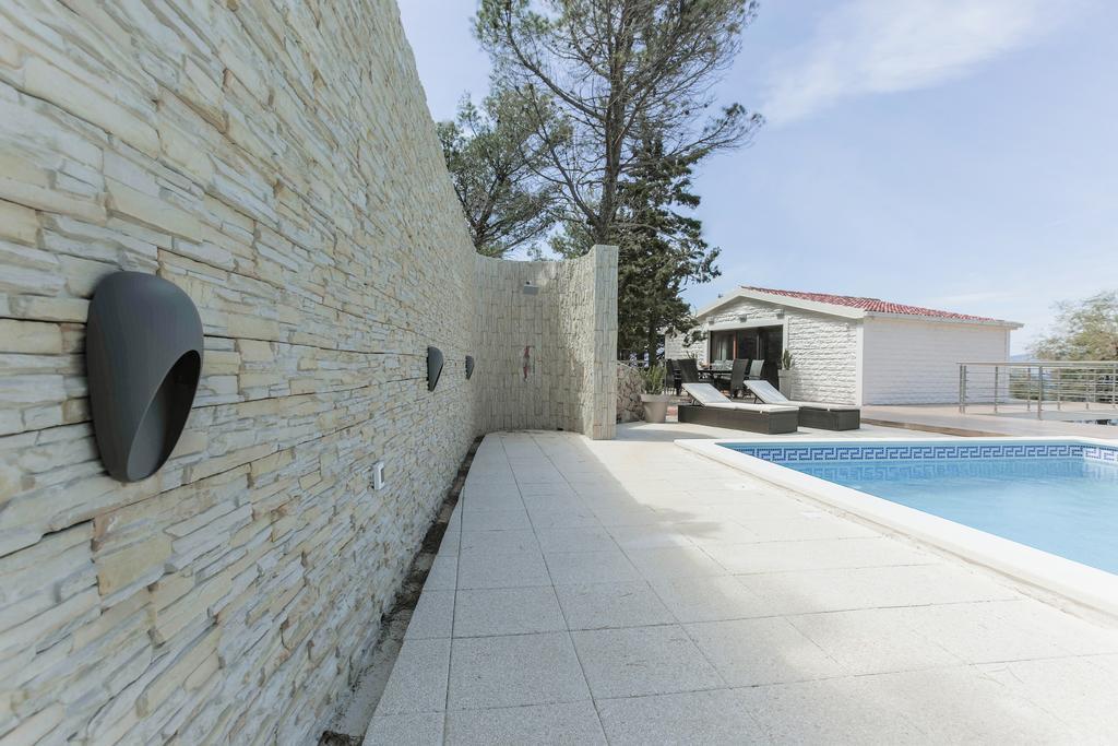 Villa Mendes Zastražišće Esterno foto