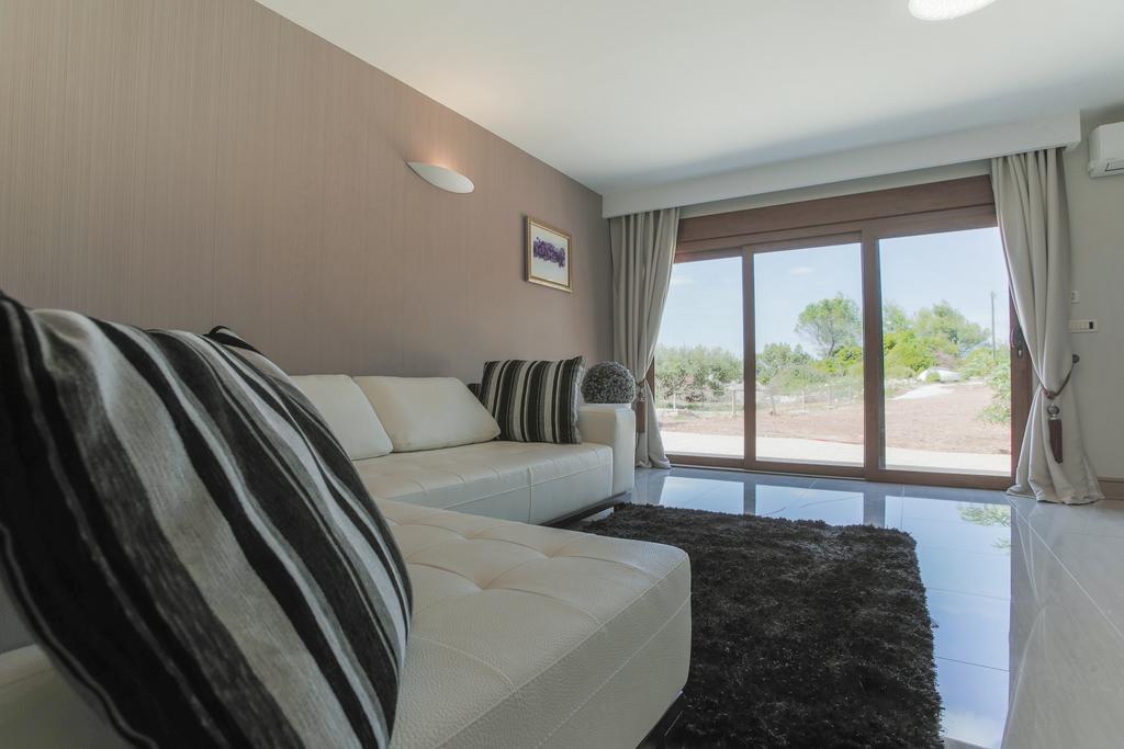 Villa Mendes Zastražišće Esterno foto