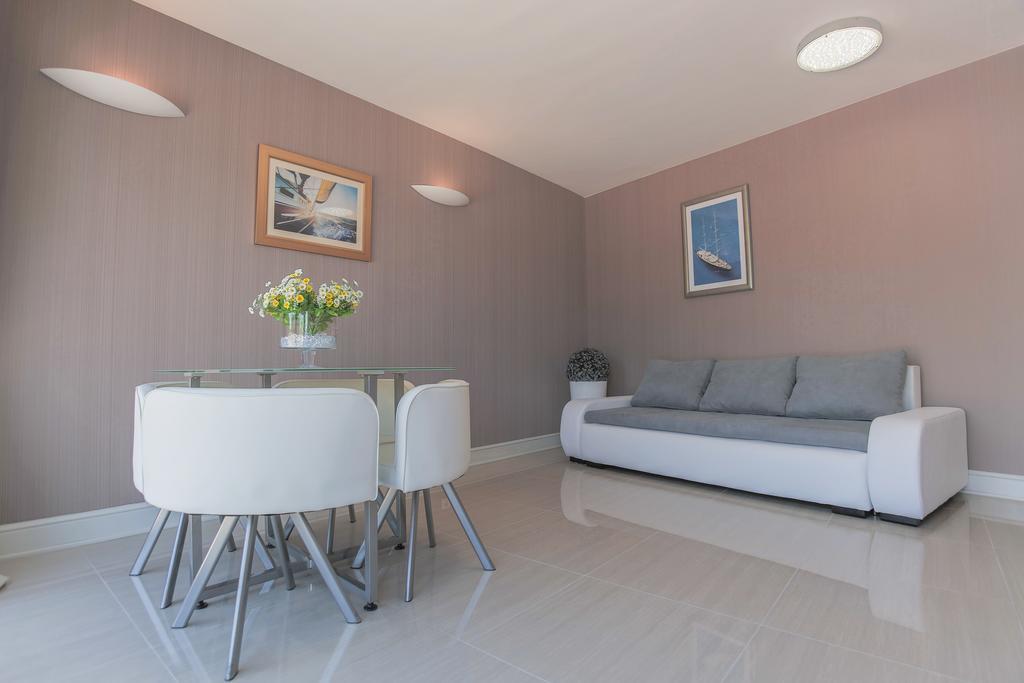Villa Mendes Zastražišće Esterno foto